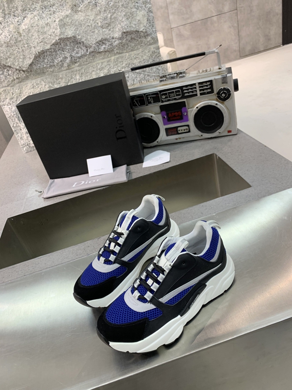 ディオール靴背面デザイン